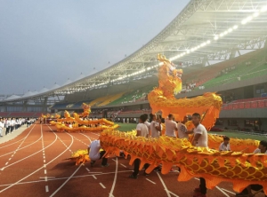 曾志强编排2016年南昌市市运会开幕式舞龙表演